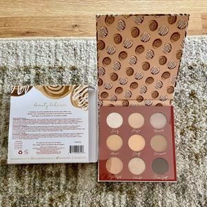 Beauty Bakerie Chosen Bun Eyeshadow Palette